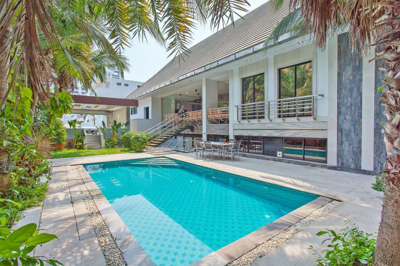 Royale Grand Villa Pattaya Exteriör bild