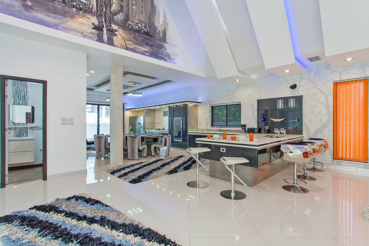 Royale Grand Villa Pattaya Exteriör bild