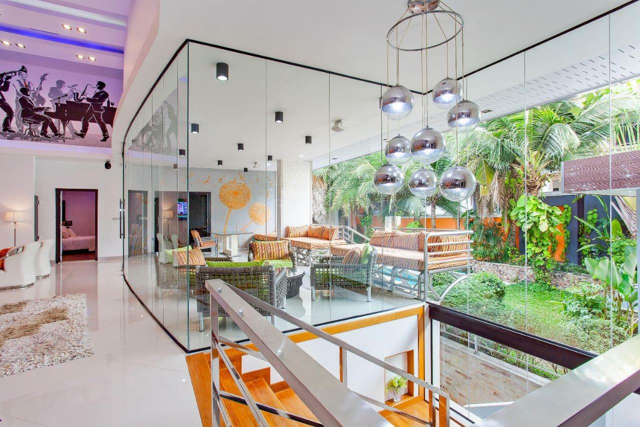 Royale Grand Villa Pattaya Exteriör bild