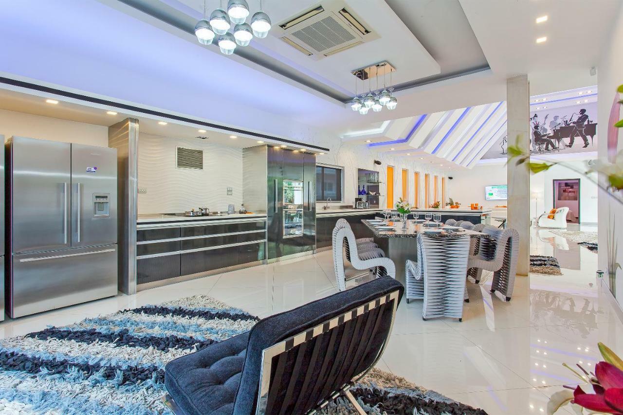 Royale Grand Villa Pattaya Exteriör bild