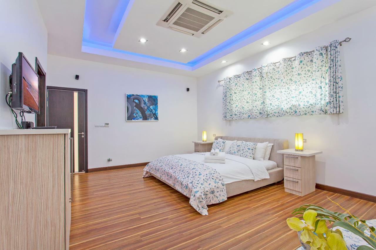 Royale Grand Villa Pattaya Exteriör bild
