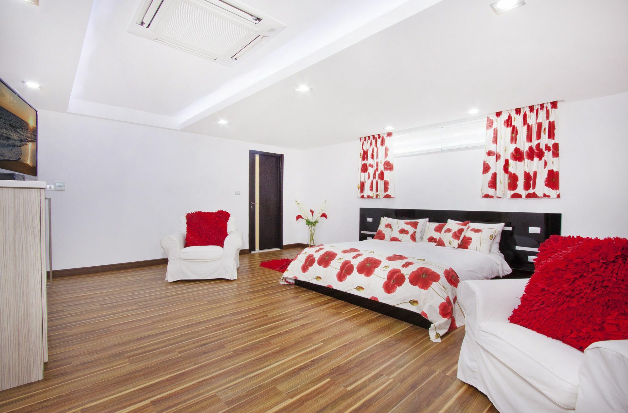 Royale Grand Villa Pattaya Exteriör bild